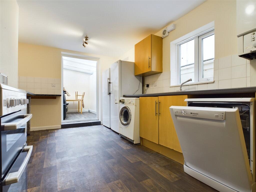 Kitchen-Room-To_rent