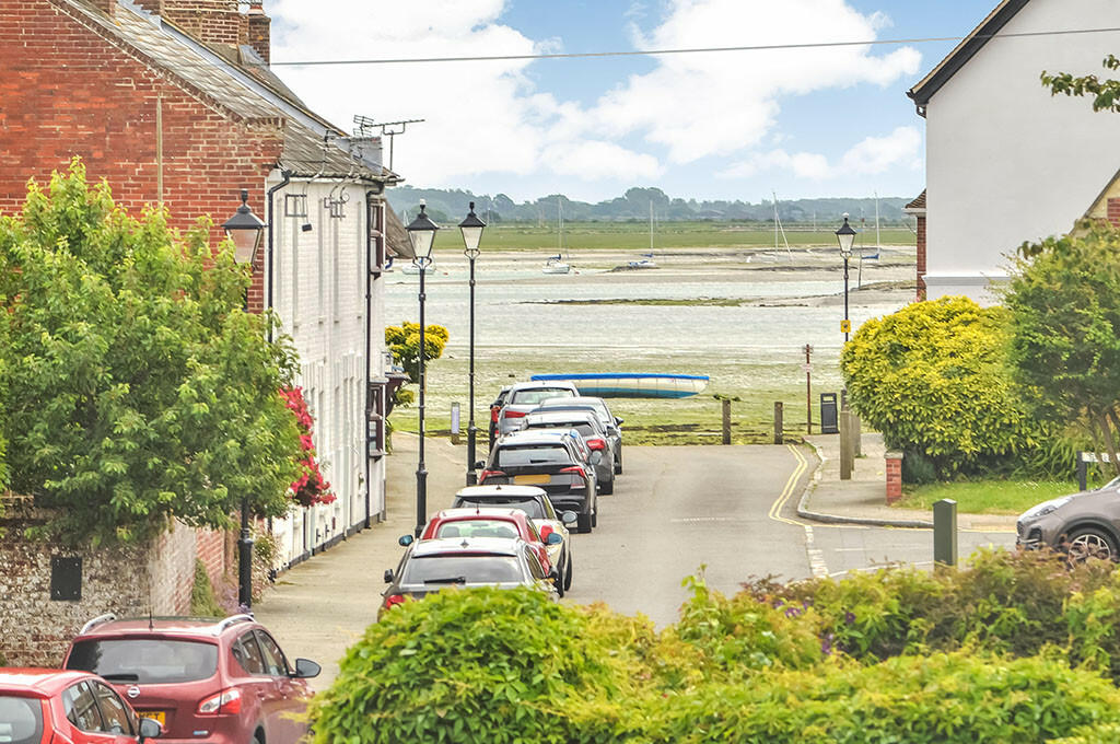 Langstone High St...