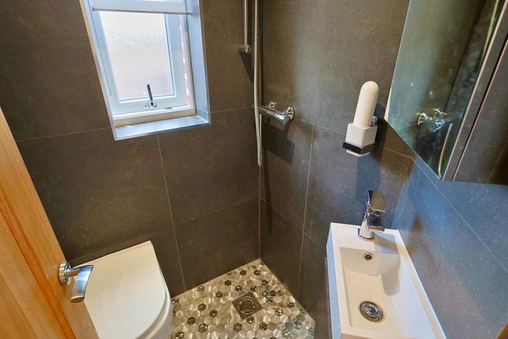 Off-Suite Shower Room