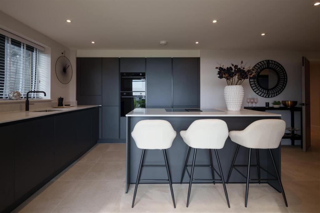 Flat-1-42-The-Esplanade-Frinton-On-Sea-2023_09_08_
