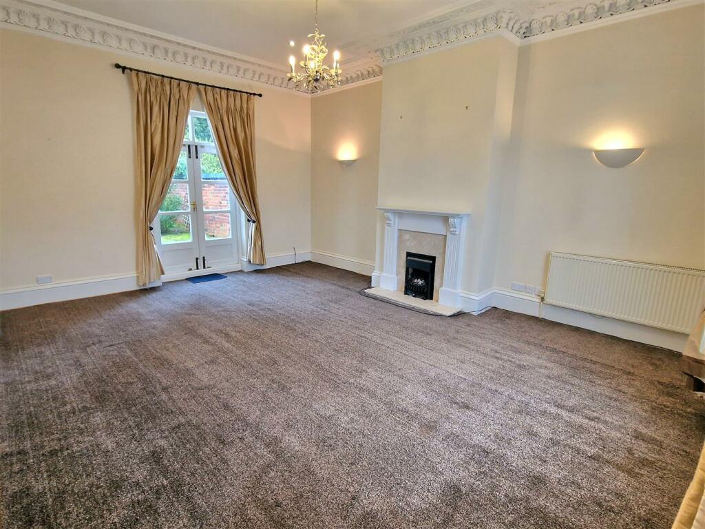 Lounge 2