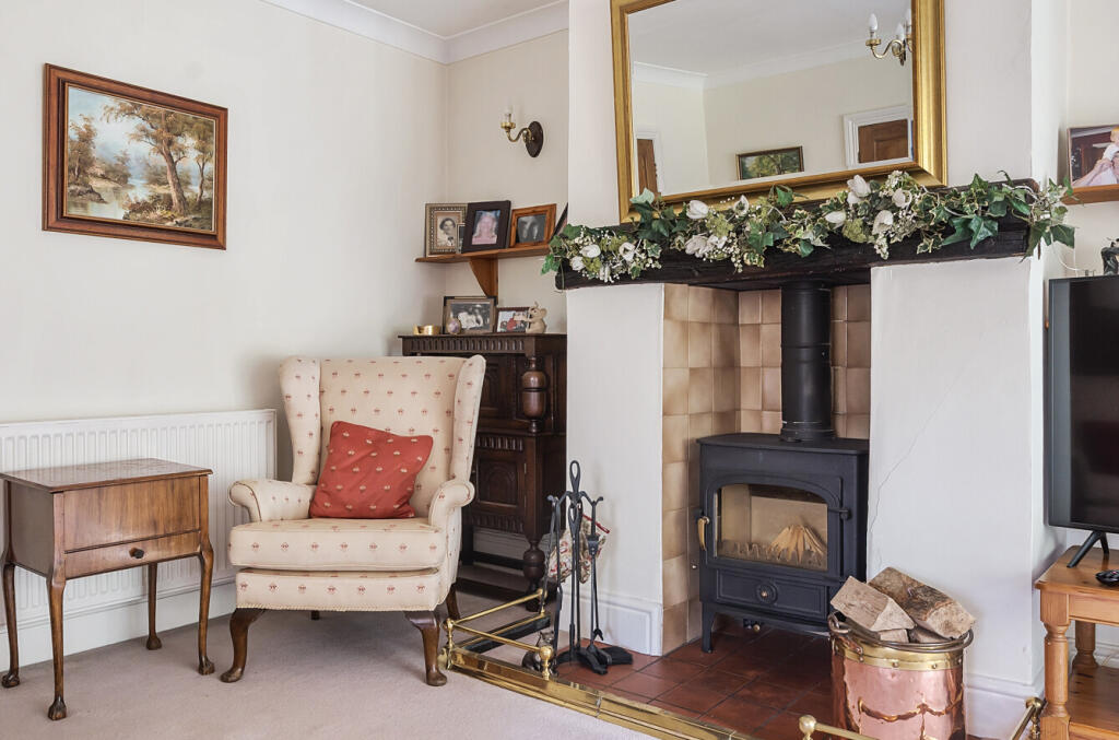 1340384-8-689db17...