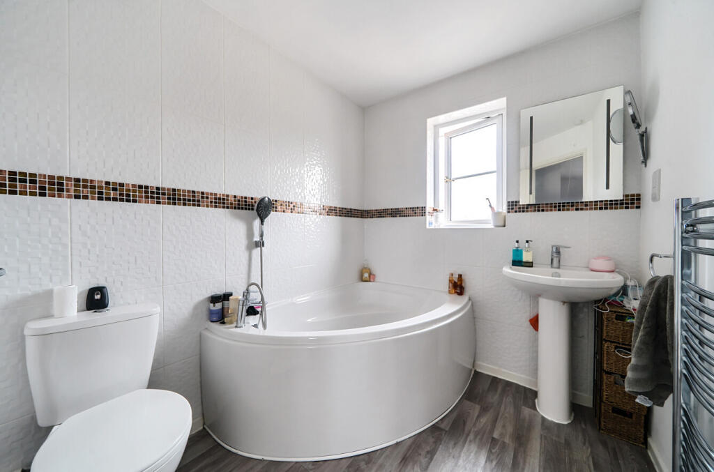 1340427-8-689cdad...