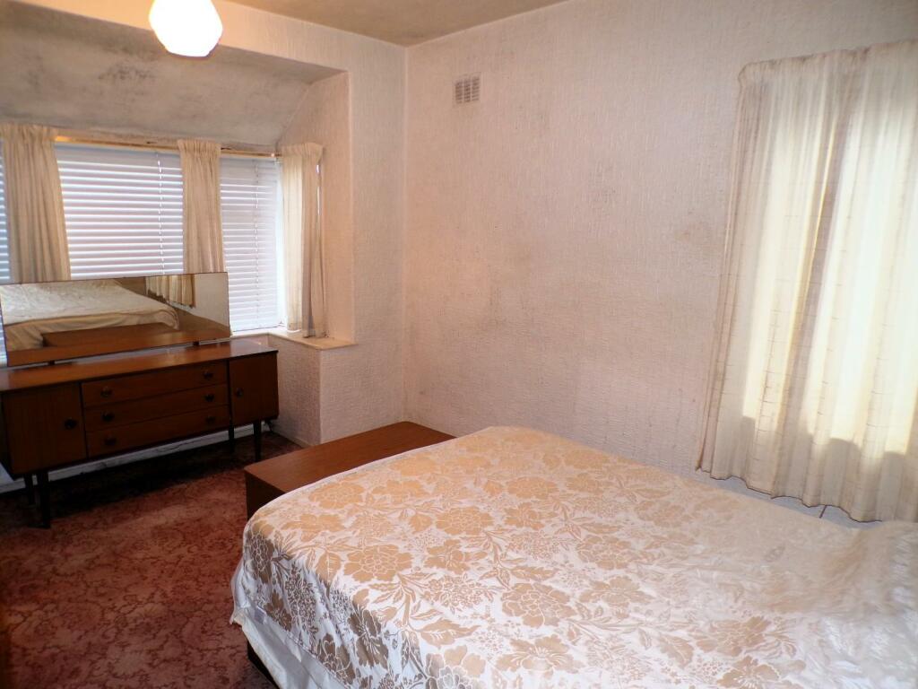 SchoolRd5bed1.JPG