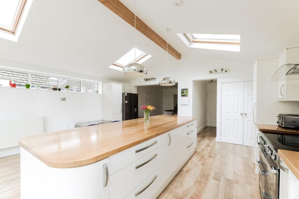 Kitchen / Breakfast Room