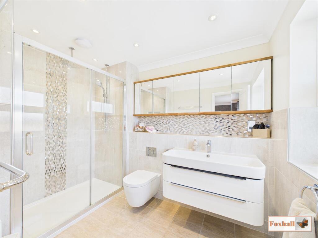 Bedroom One, En-Suite