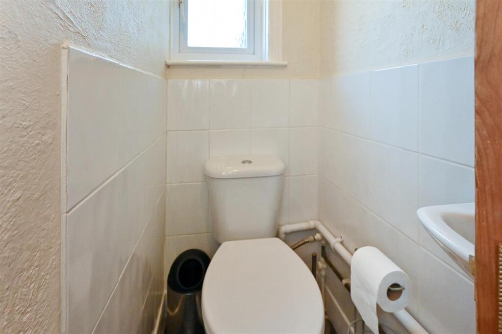Cloakroom 2.jpg