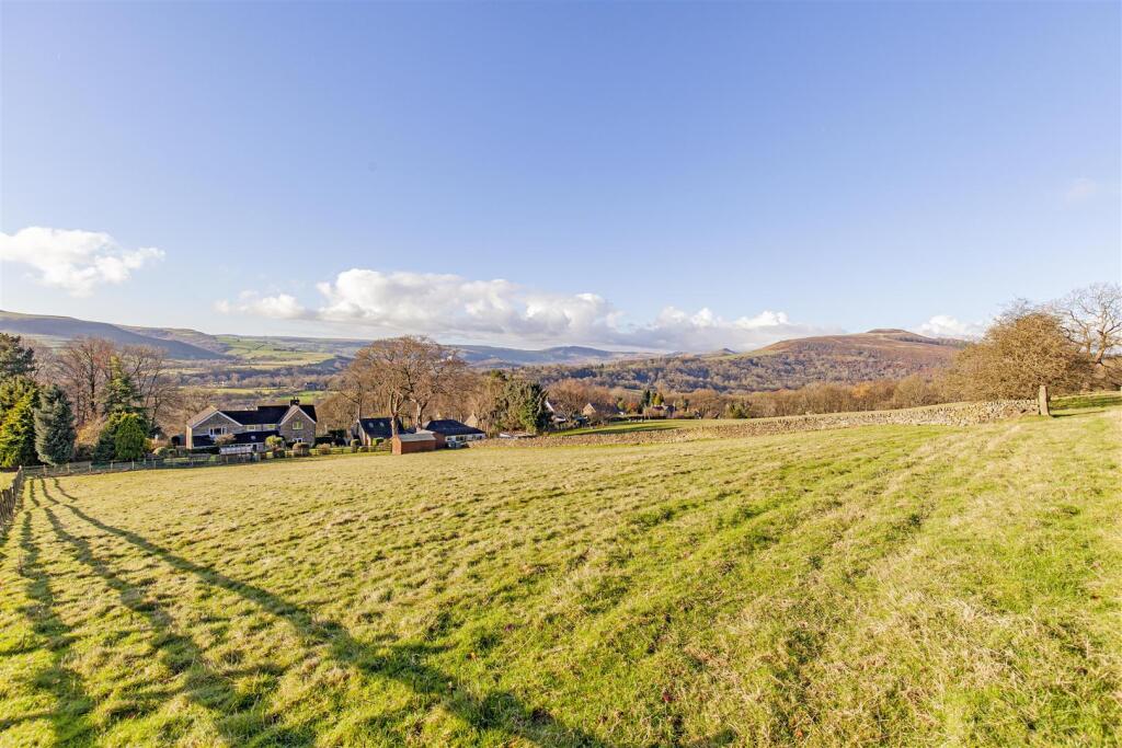 Rear External-12.jpg