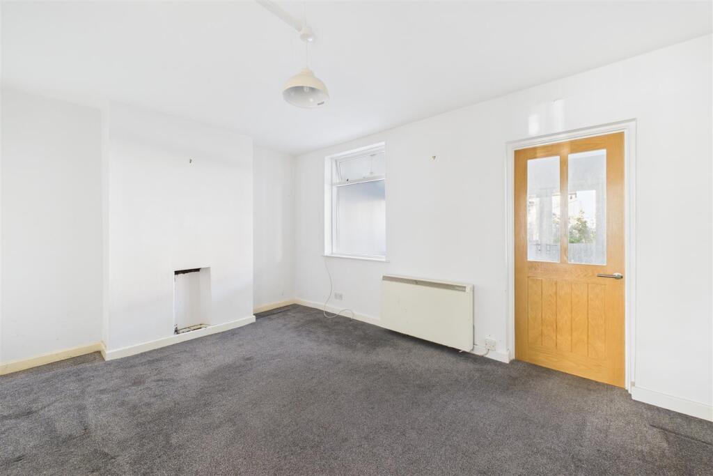 17 Pembroke Avenue, Shirehampton, Bristol BS11 9SJ