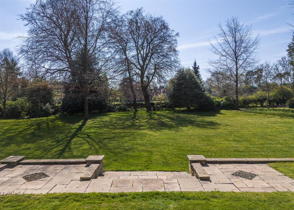 Old Manor House-APR25-Drone-14.jpg