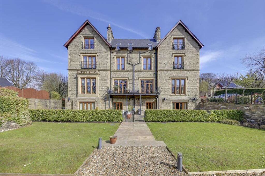 Rear Elevation &amp; Gardens