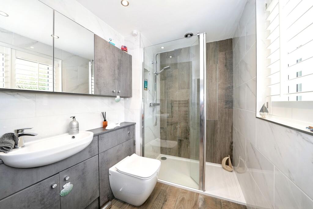 Ensuite