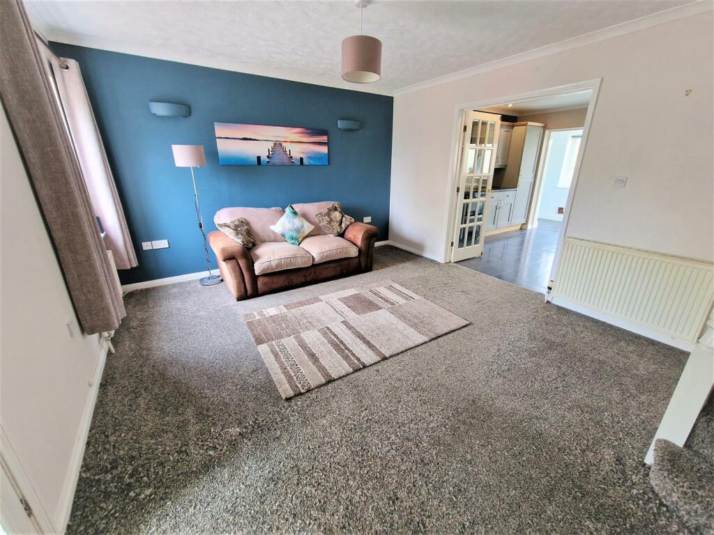 Living Room.jpg