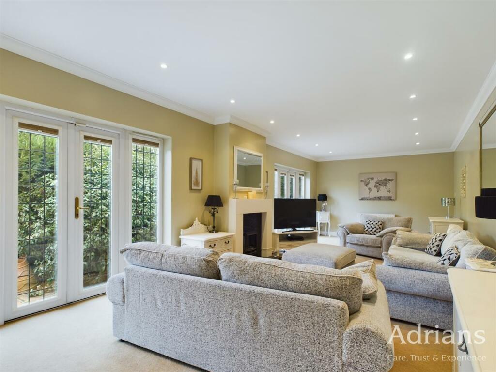 SITTING ROOM
