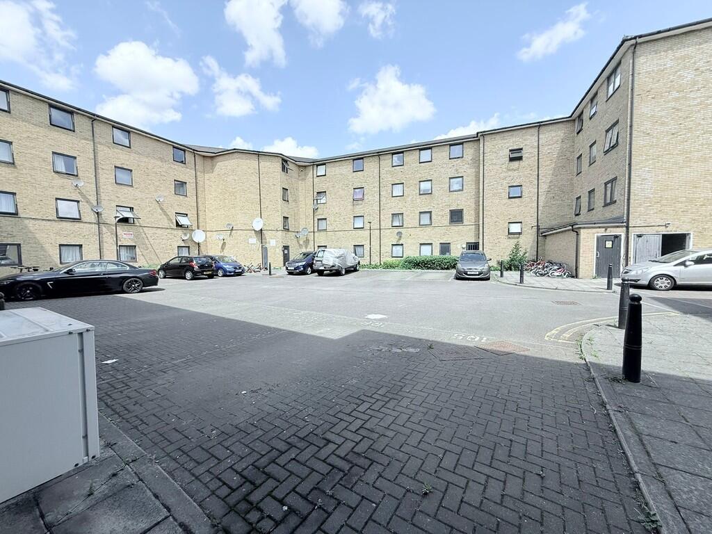 Flat 9 Bell House...