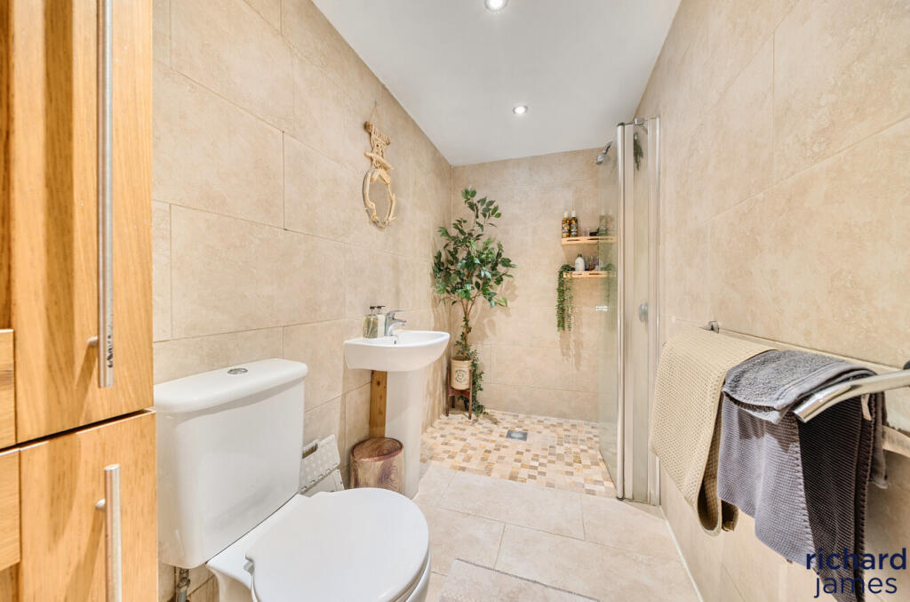 2e963dc9d8584911b3438543d36a6e9f