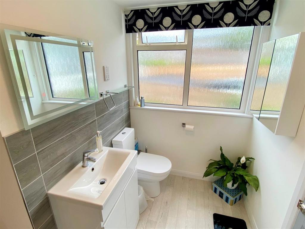 Upper Deck Shower Room