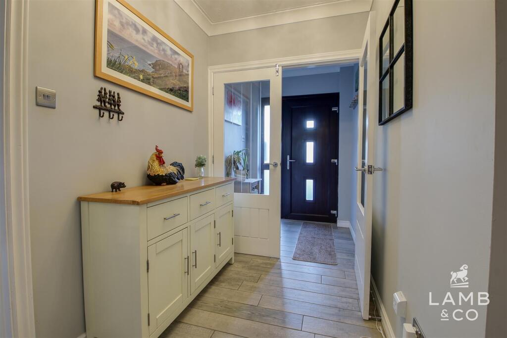 ENTRANCE HALL