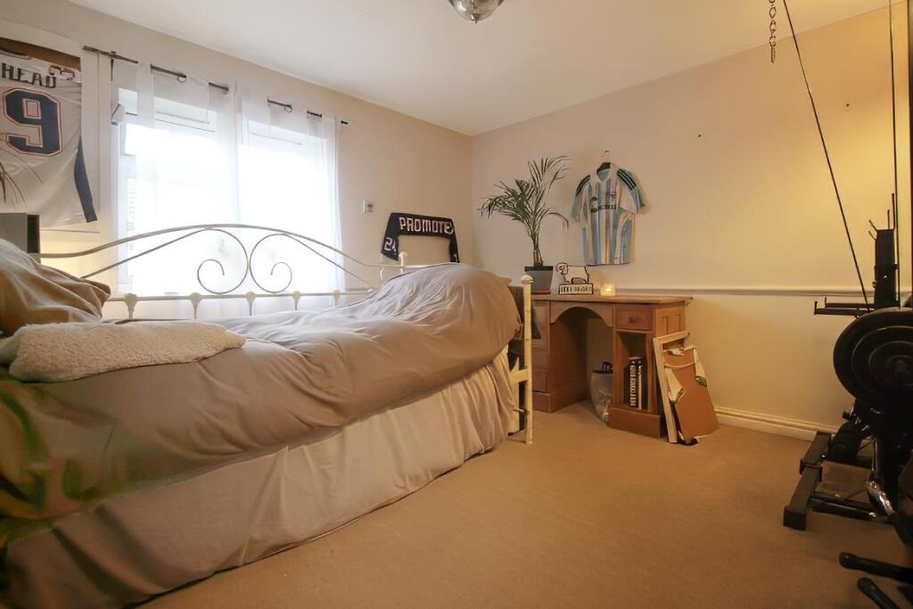 Bedroom 2.jpg