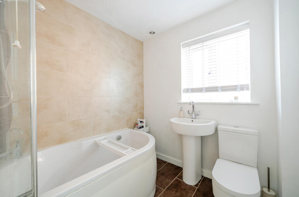 1319768-22-686b9d...