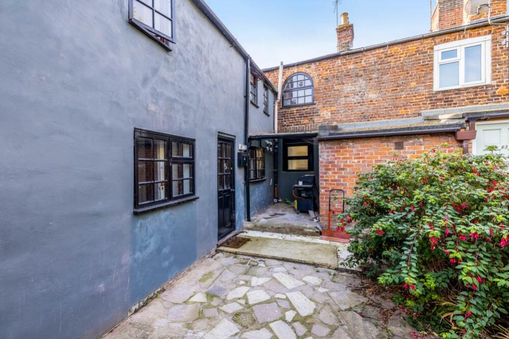 85 High Street (Holbeach)-11