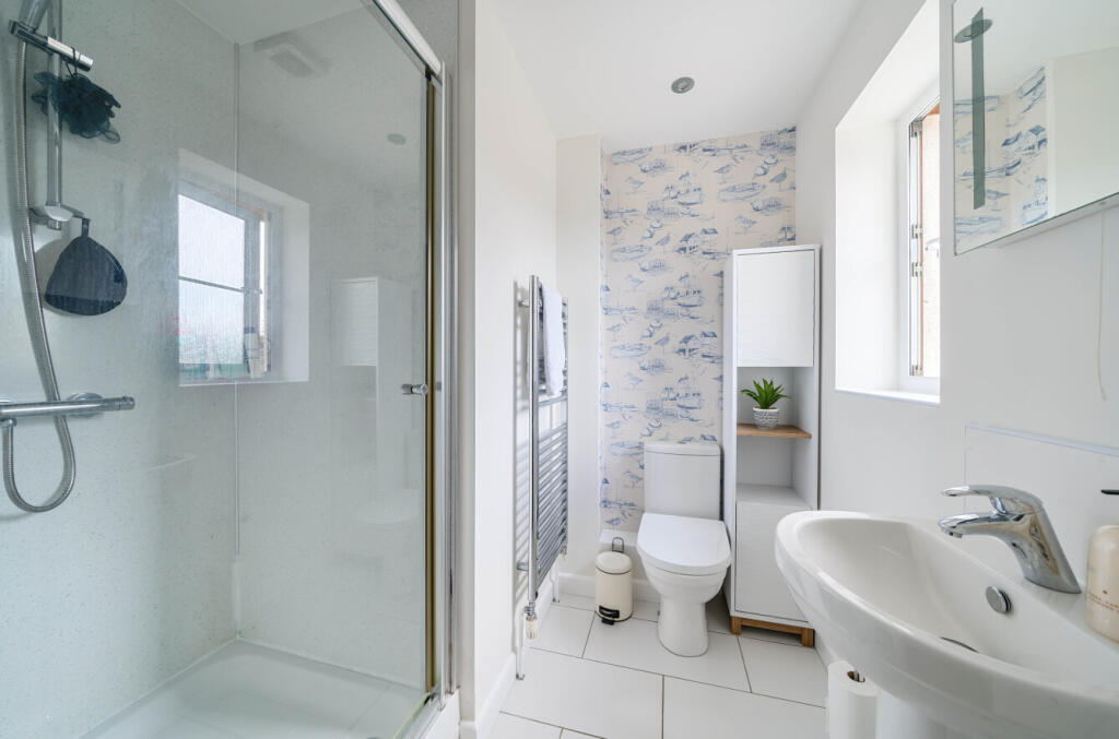 1295595-21-685d59...