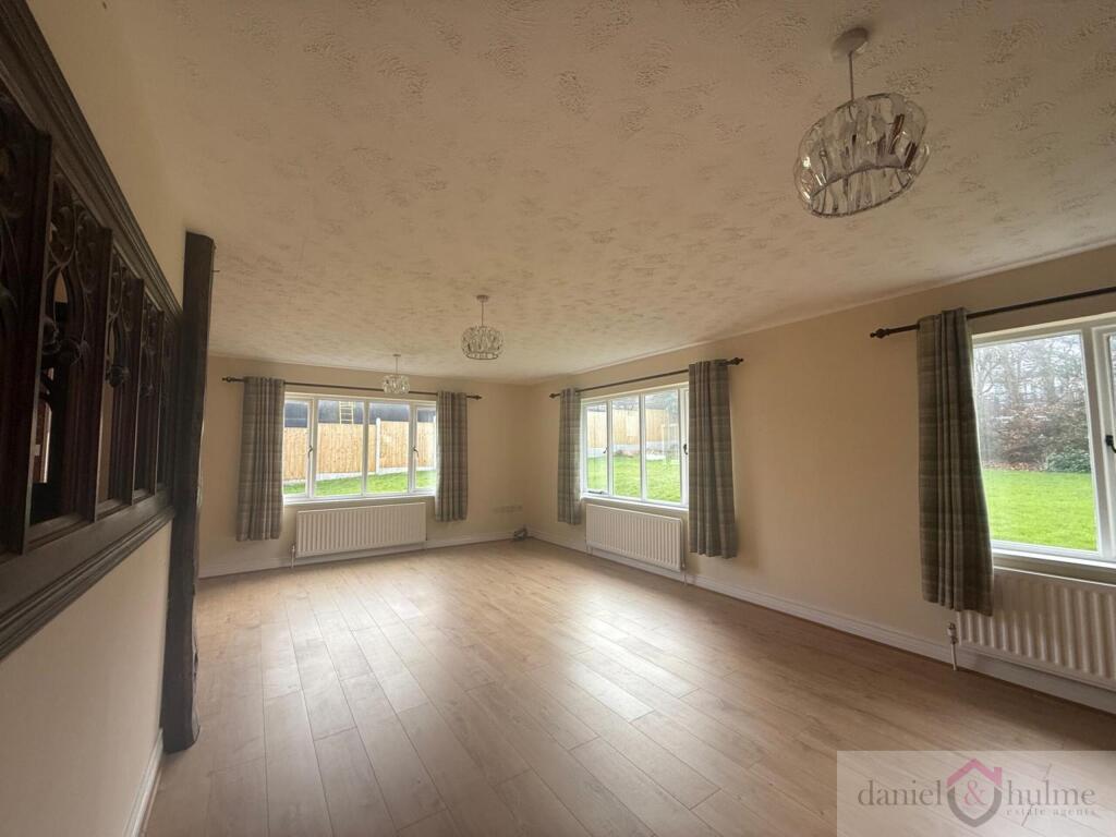 WhatsApp Image 2025-02-24 at 13.38.02 (14).jpeg