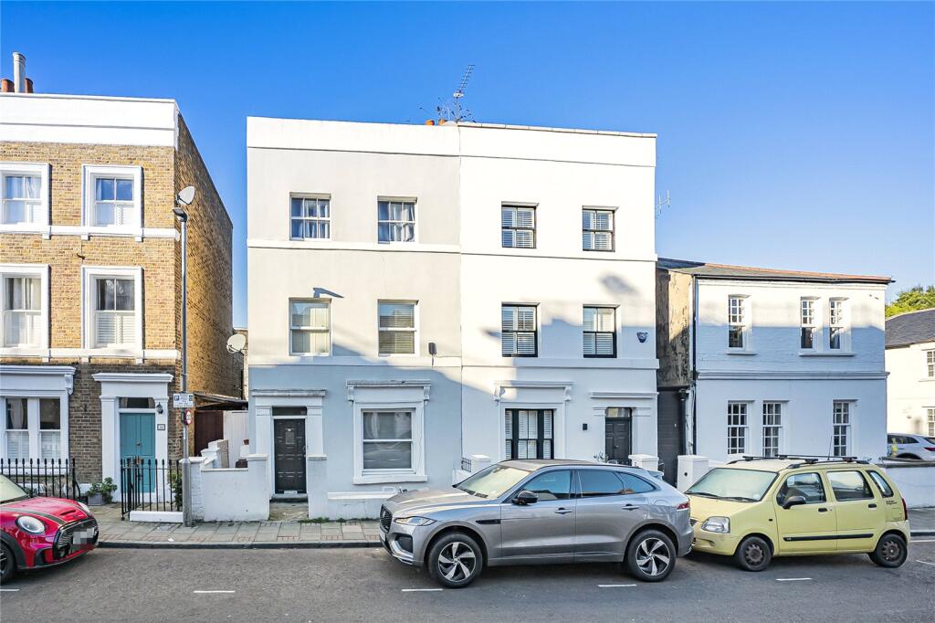 36 Wadham Road, London, SW15