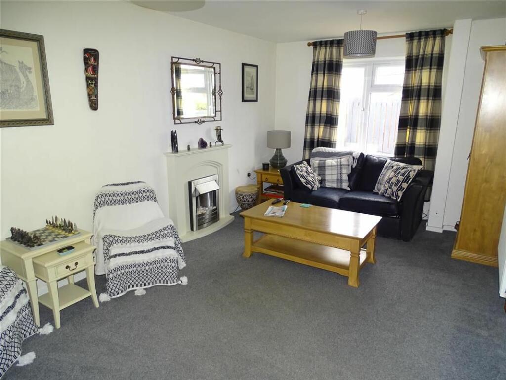 Lounge Rear to Front