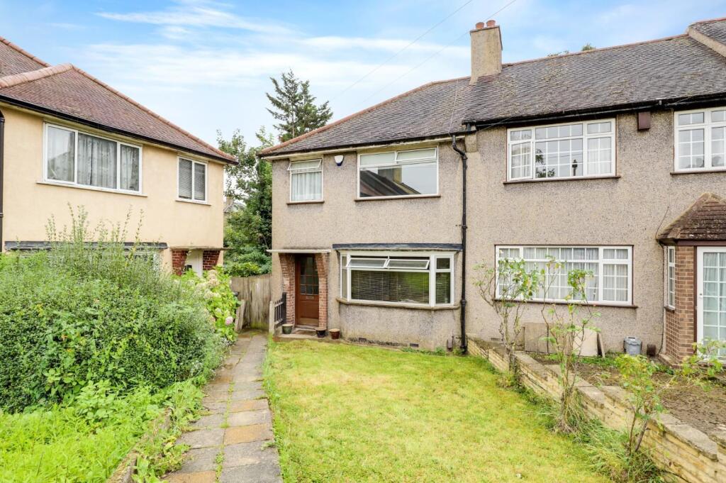 05-acfaJHPropWorld - 7 Mylis Close - 43.jpg