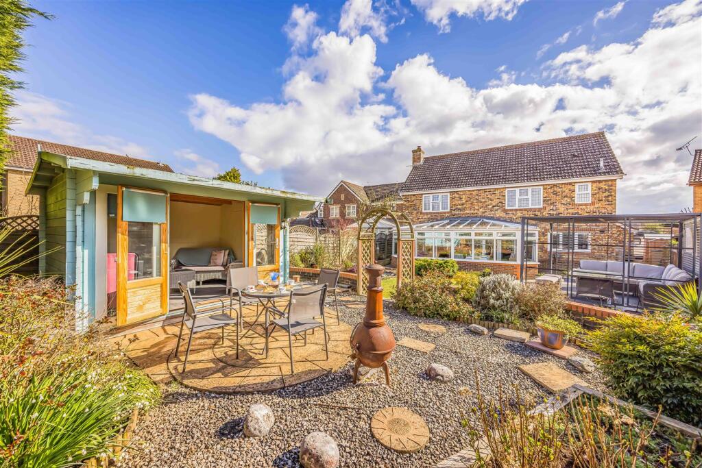 8 Topaz Grove, Waterlooville-Small-PorticoMarketin