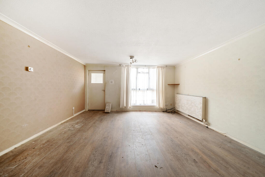 43 Clayponds Lane, Brentford, TW8 0BN