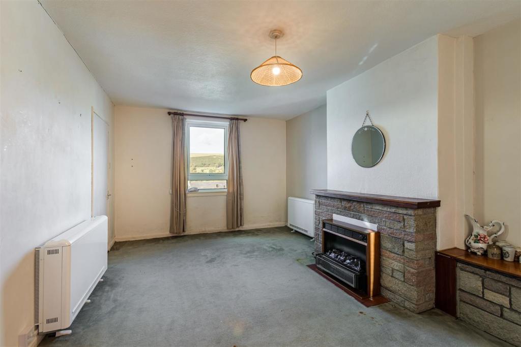 60 Priors Walk Melrose 04.JPG