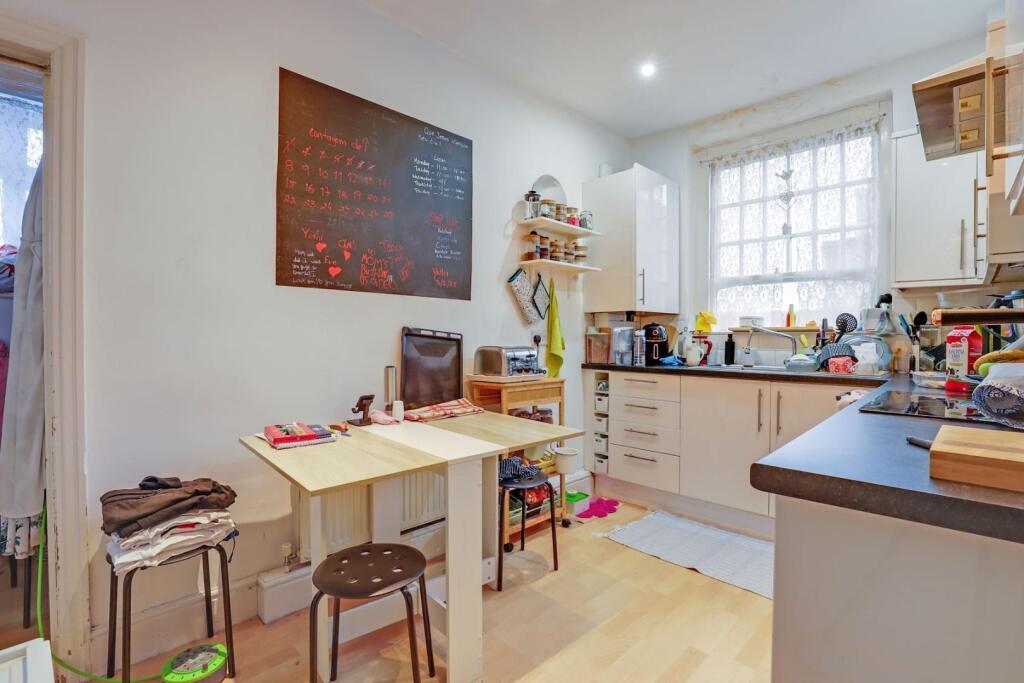 01-ffafJHPropWorld - 59a Sydneham Road - 1-medium.