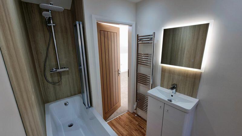 Jack &amp; Jill Bathroom