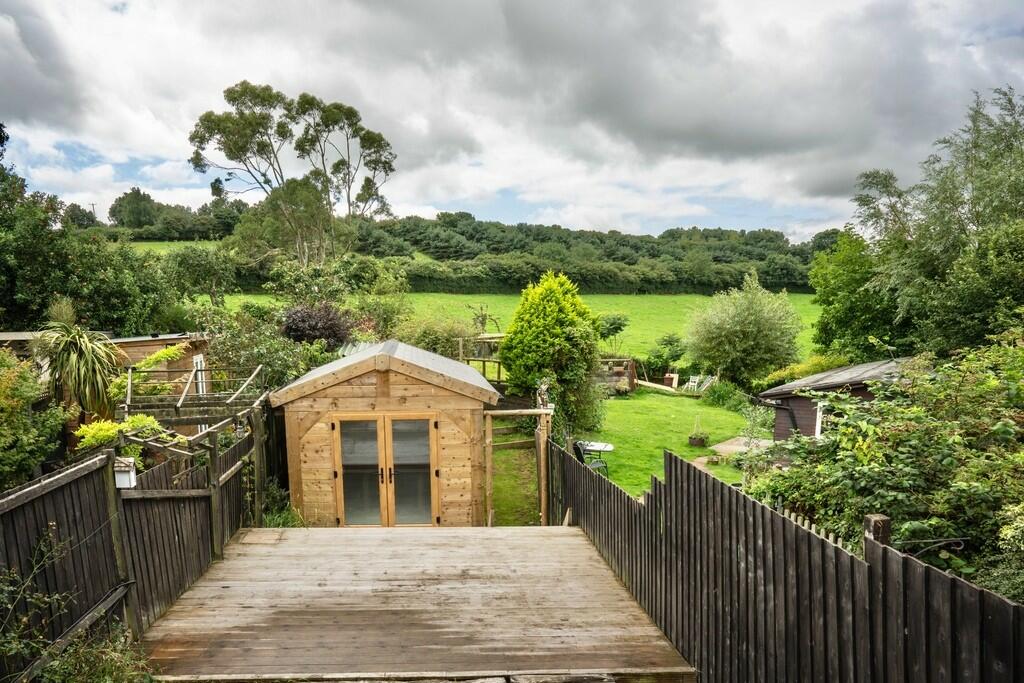 REAR DECKING