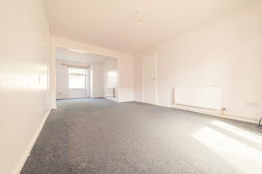 all 02920 454555 to secure your viewing_4