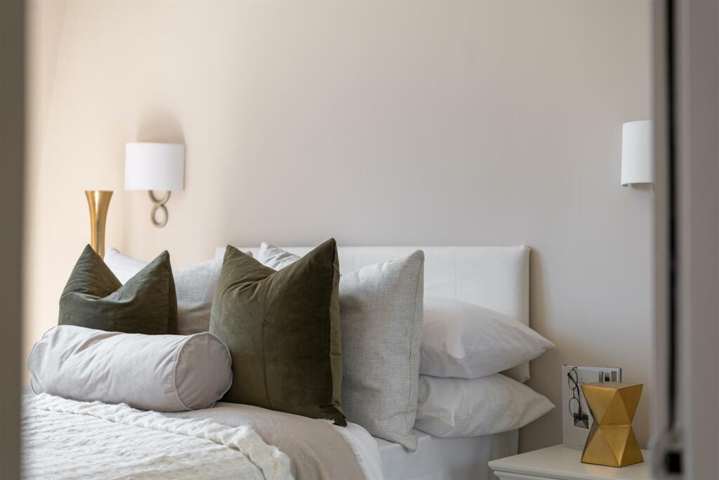 Flat 5, Caroline Walk Lo-49.jpg