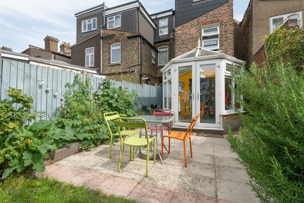 Ridley Road, E7