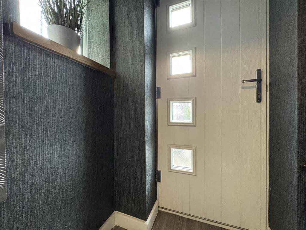 ENTRANCE PORCH