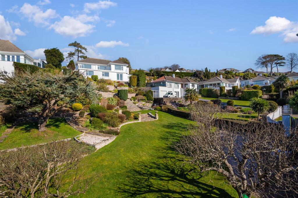 A08 - Rock Edge Rock End Avenue Torquay - 250304.j