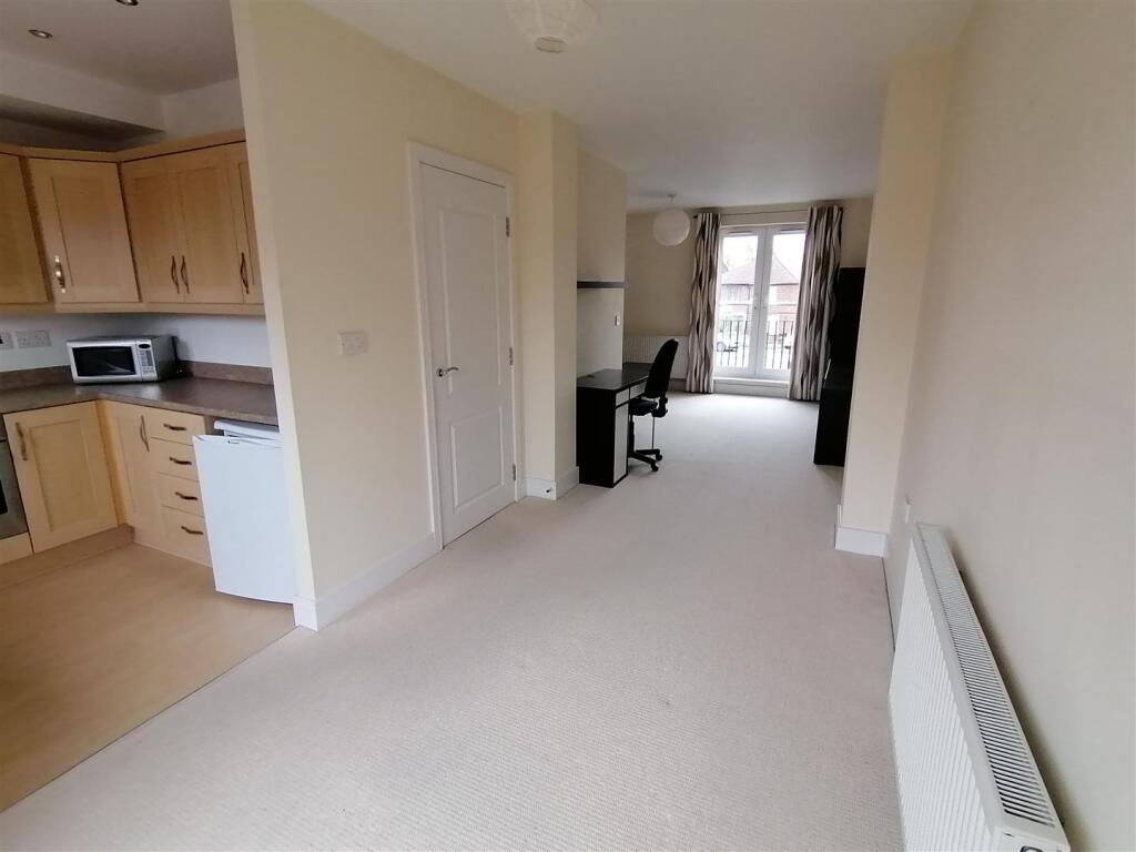 Open Plan Lounge Kitchen Diner D