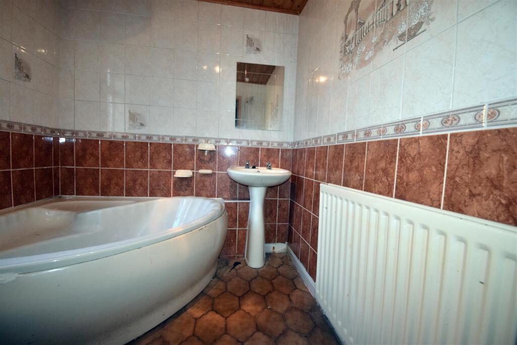 Downstairs Bathroom WC