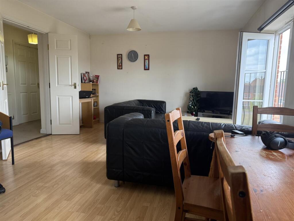 Lounge Dining Room