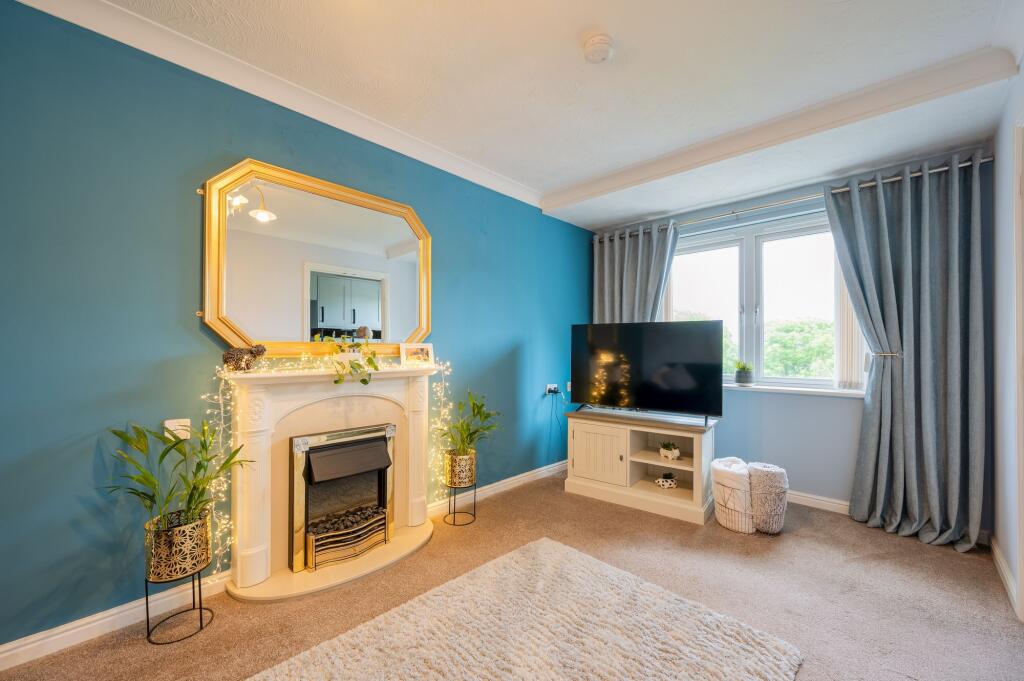 SITTING/DINING ROOM AND KITCHEN