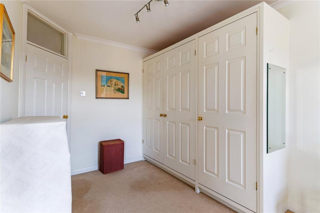 Built In Wardrobes