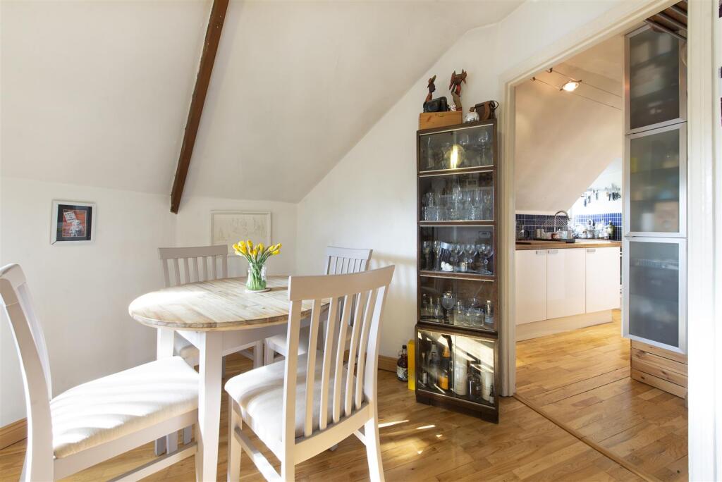 52242  Hi res (11).jpg