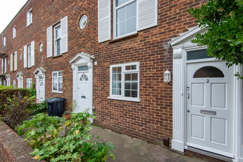 2 Bristol Gardens FoH