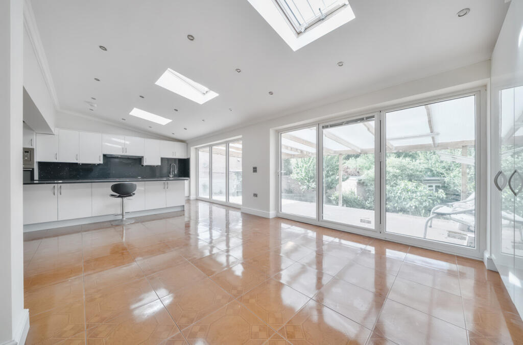 1298250-6-683772b...