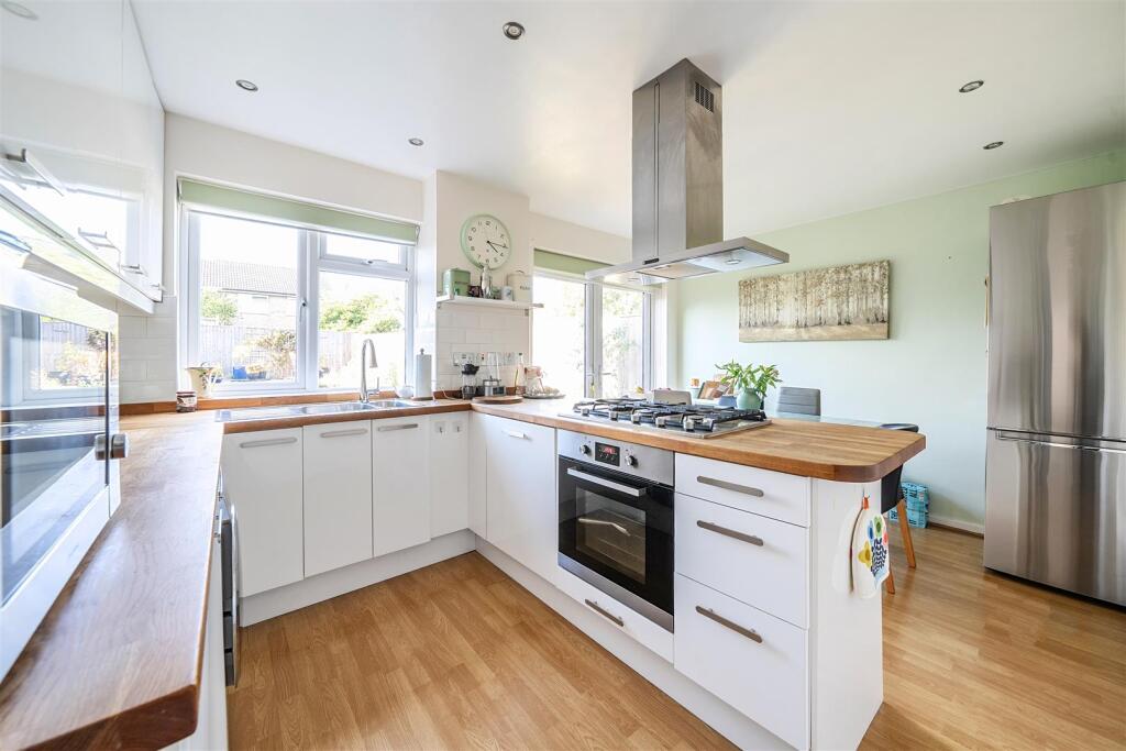 14 Oak Close, Towcester (6).jpg